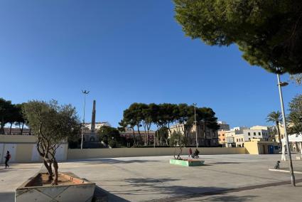 Nueva imagen de la plaza Esplanada después del derribo de los quioscos y las pérgolas.