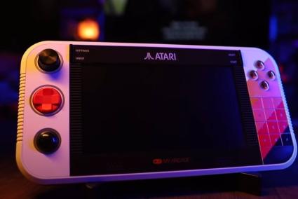 Atari presentará en CES 2025 su nueva consola portátil Gamestation Go de la mano de MyArcade