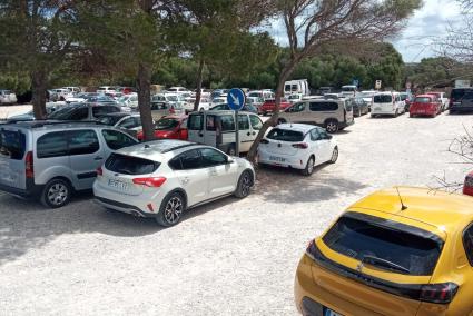 Habrá sensores para control el aforo de los aparcamientos de las playas. en la imagen, el parking de Son Saura.