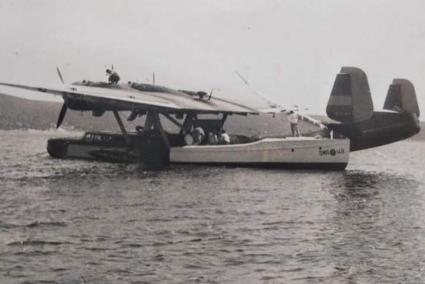 Hidroavió a la badia de Fornells, entre 1932-1945.