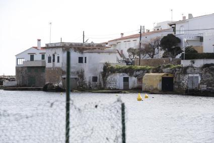 Casas en la urbanización de Cala Sant Esteve, en Es Castell.