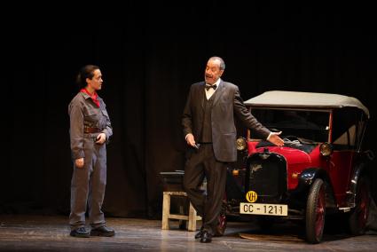 Un moment de la funció d'aquest dissabte al teatre de l'Orfeó Maonès