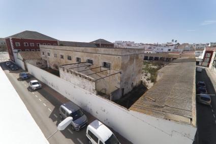 Es Castell creará un nuevo aparcamiento en el centro.