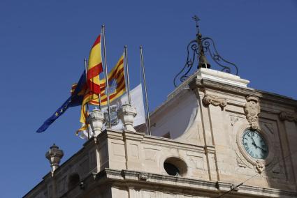 La familia está pendiente de que el Ayuntamiento de Maó revise el informe de vulnerabilidad de la mujer.