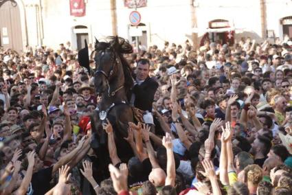 En las fiestas de Sant Joan de Ciutadella se concentran miles d epersonas y es necesario reforzar la seguridad