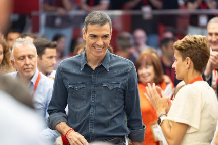 Sánchez se compromete a acabar con la corrupción en un Comité con Page como único crítico