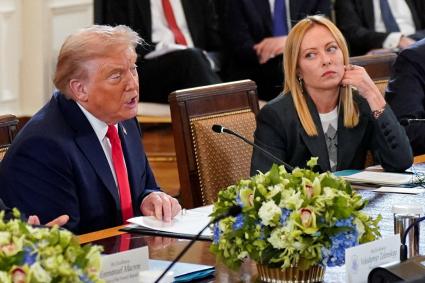 Pillada' a Meloni: Confiesa a Trump que no le gusta hablar con los periodistas italianos