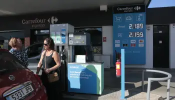 La mayoría de estaciones de servicio de Menorca superan los 2 euros por litro de gasolina y diésel