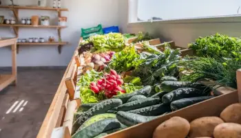Los bonos se pueden canjear en los establecimientos adheridos y por compras de productos locales.