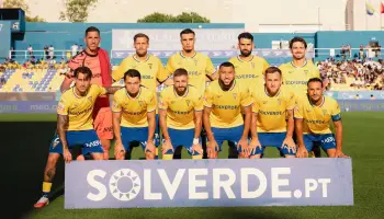 Sintes, el segundo arriba empezando por la derecha.