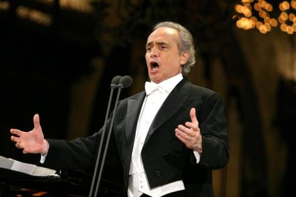 PALMA - EL TENOR CATALAN JOSEP CARRERAS, PROTAGONIZA UN EXITOSO RECITAL BENEFICO EN LA CATEDRAL.