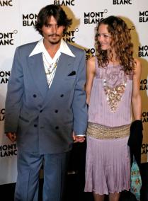 ESTADOS UNIDOS - EL ACTOR JOHNNY DEPP JUNTO A LA ACTRIZ VANESSA PARADIS.