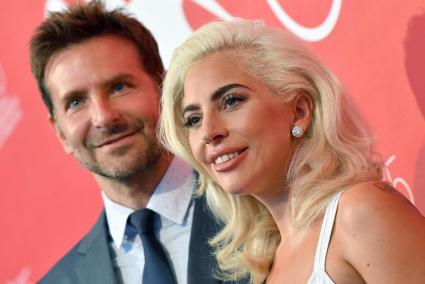 La artista Lady Gaga y el actor Bradley Cooper