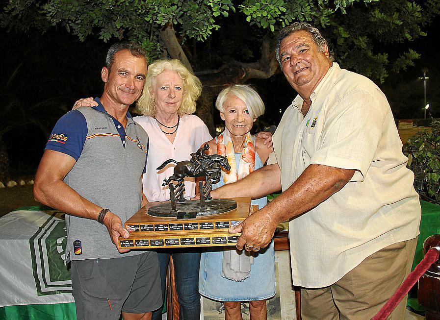 Entrega de premios del 35 Trofeo Infanta Elena de Salto