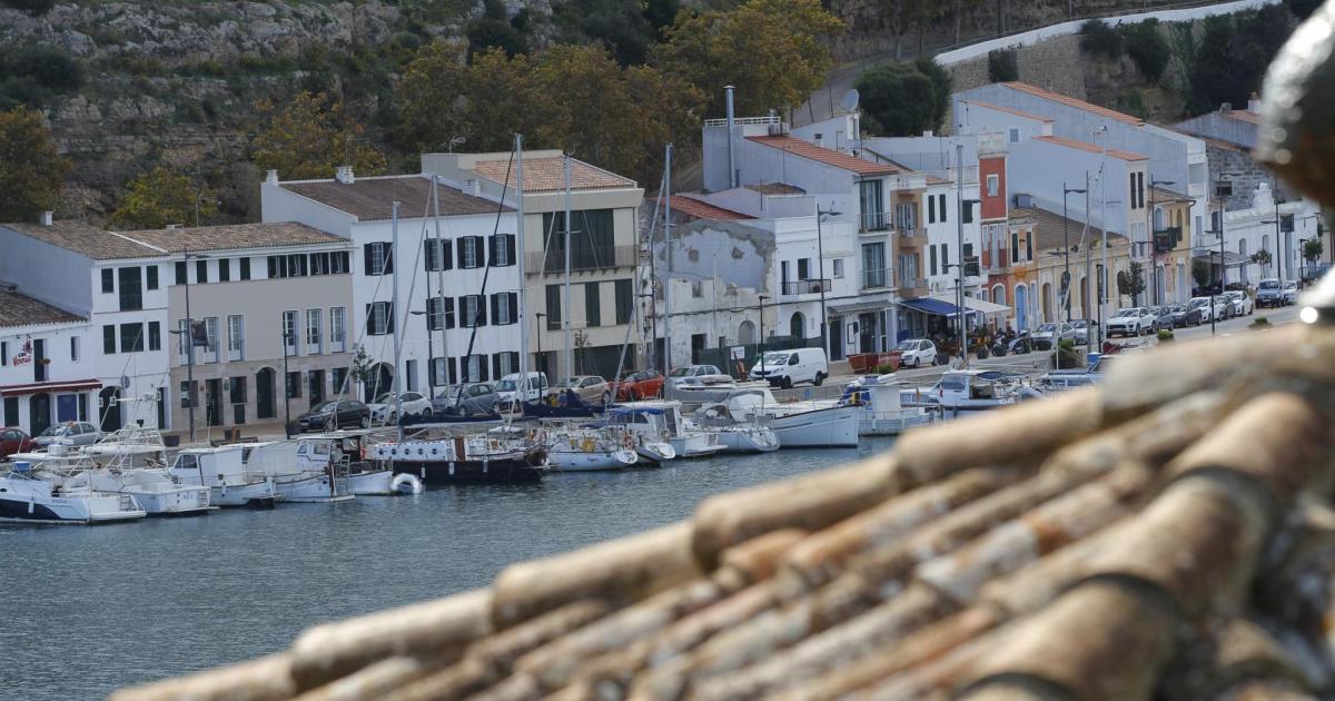 La donación de viviendas de padres a hijos se desploma en Menorca desde la ley antifraude de 2021