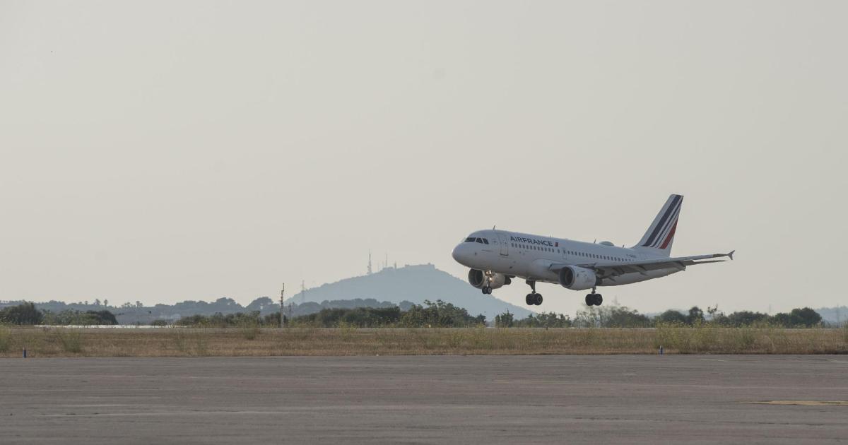 El vuelo invernal de Menorca a París otra vez en el aire: no hay billetes a la venta a partir de noviembre