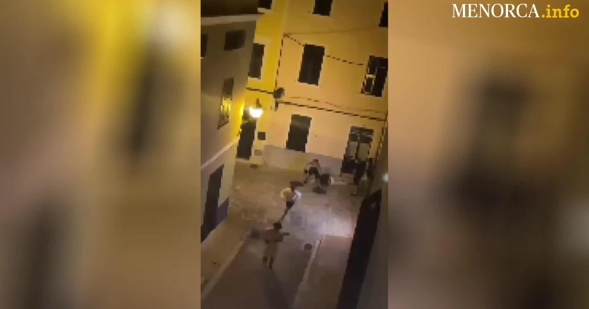 Una segunda agresión grupal con un herido sacudió la noche del fin de semana en Ciutadella