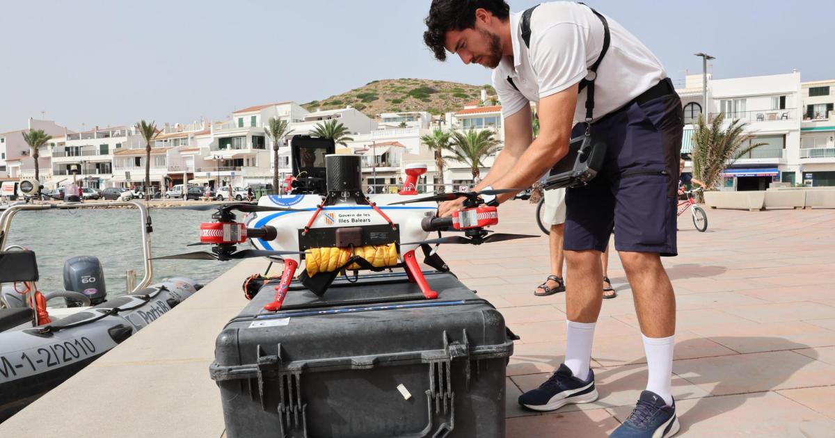 Ports refuerza la vigilancia del litoral de Menorca con un robot subacuático