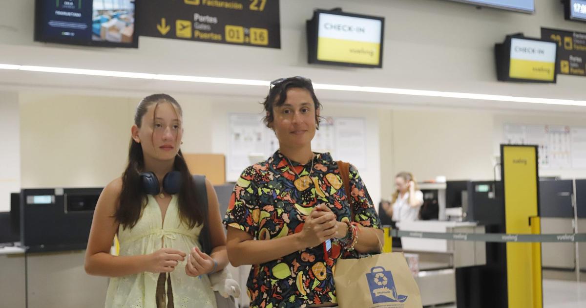 Atrapados en Menorca sin vuelo de regreso: «El reembolso no nos llega para otro billete, sube a 900 euros»