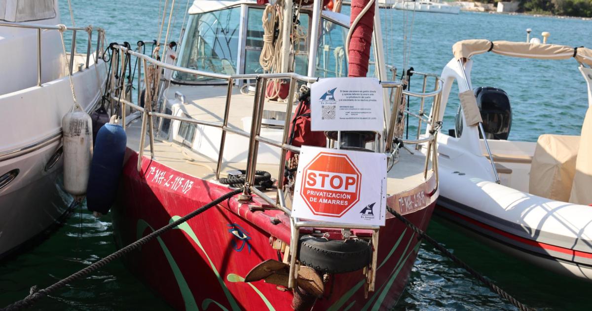 Convocan una movilización por mar en defensa de los amarres públicos del puerto de Maó