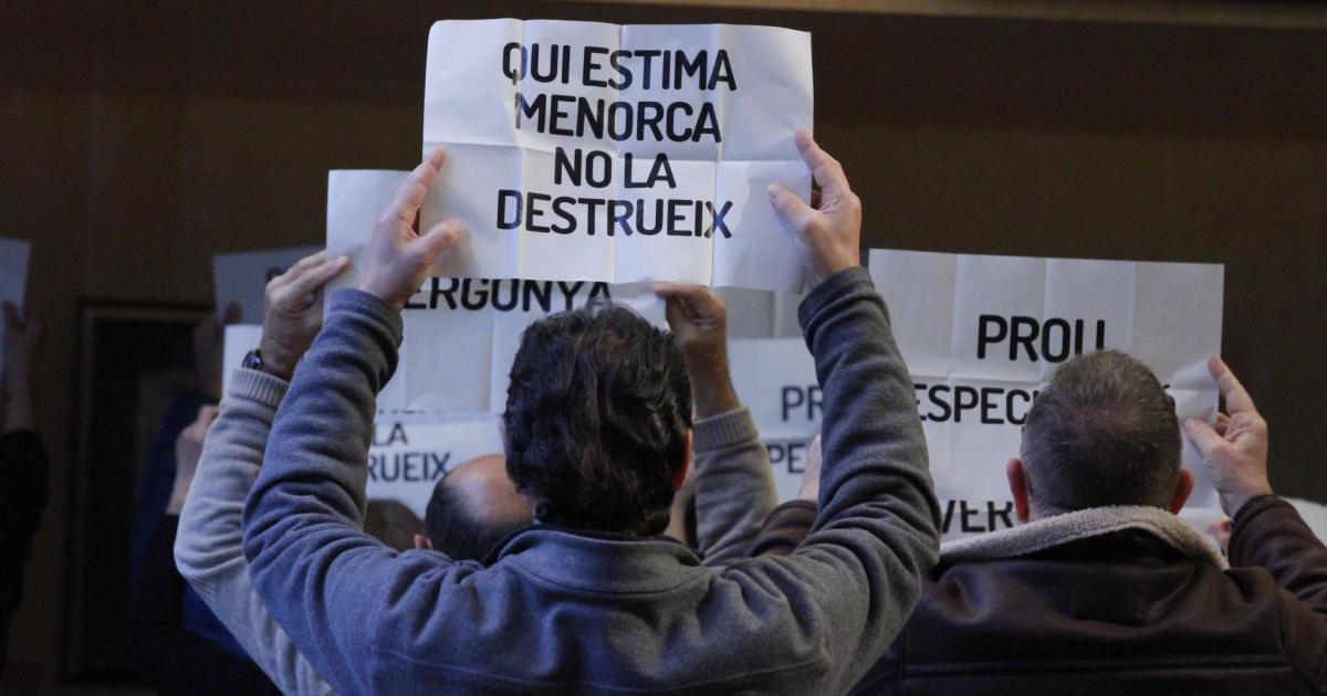 El GOB Menorca llama a movilizarse contra las «fuerzas especulativas» en el nuevo pleno sobre el PTI