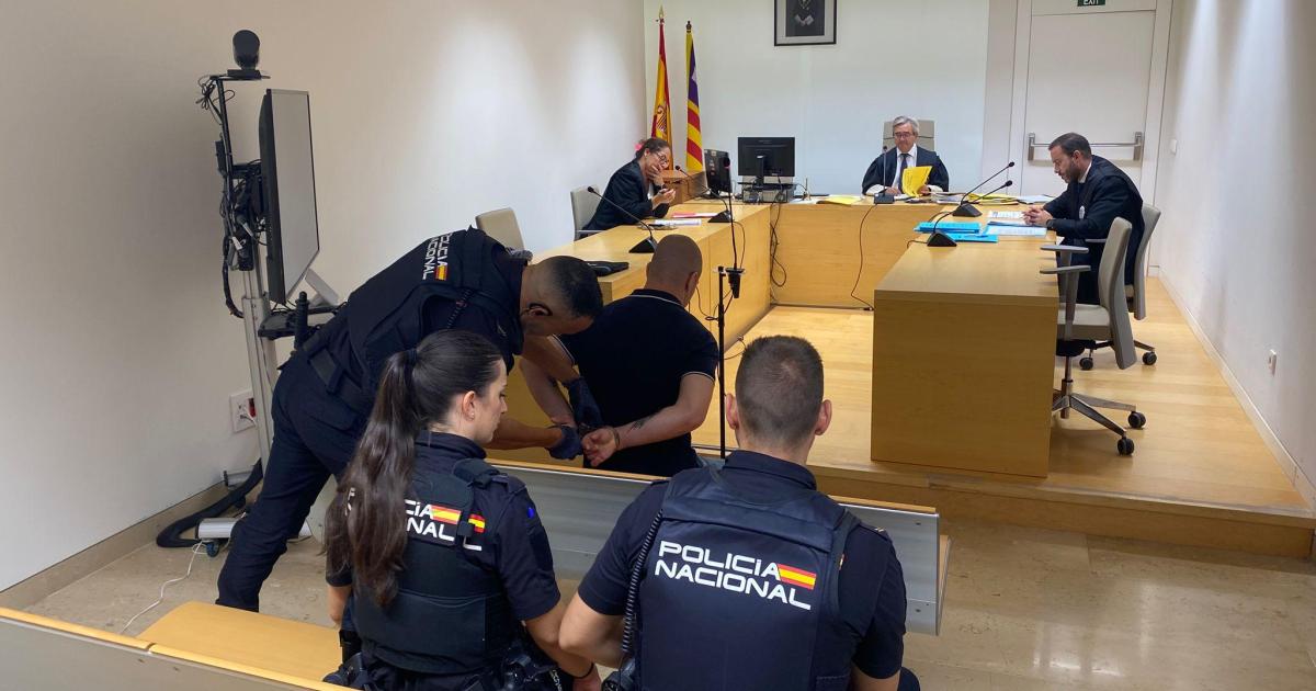 Doble condena a un ludópata, autor de cinco robos consecutivos, el pasado enero en Menorca