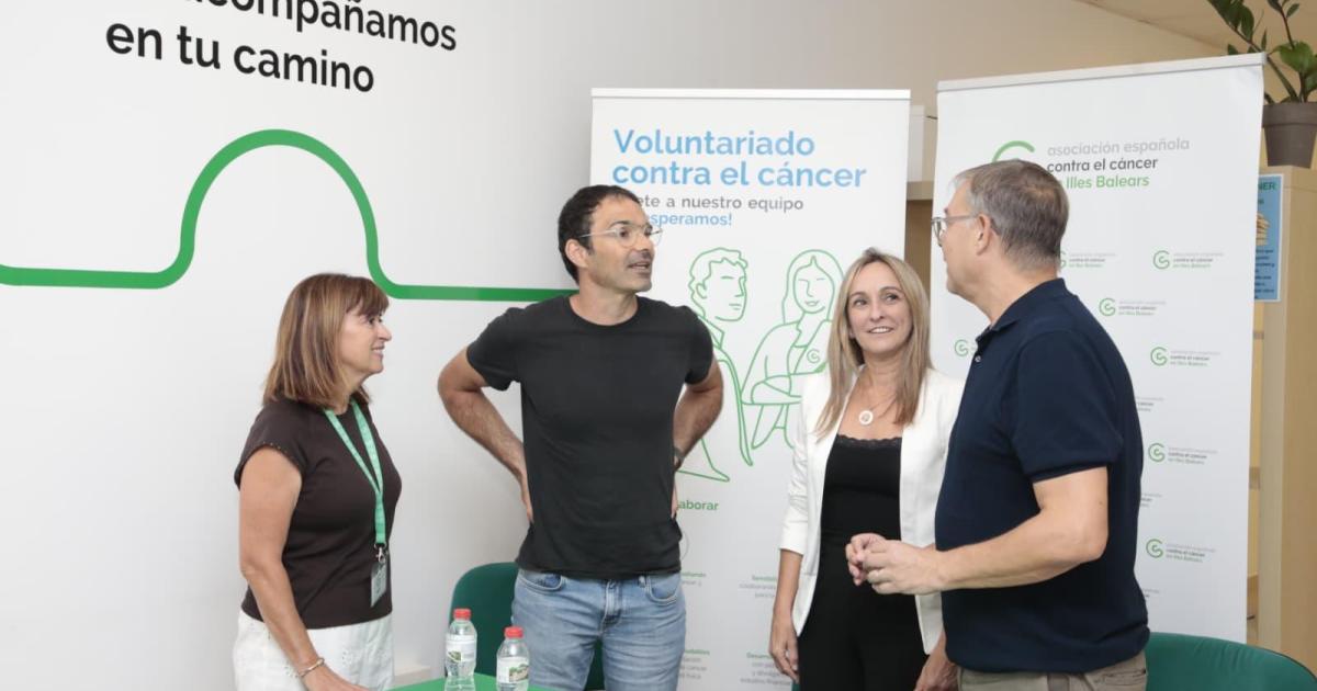 De Mallorca a Menorca a nado: «Tener cáncer es duro, pero también te enseña... y se puede superar»