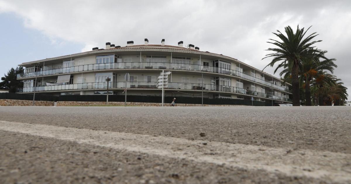 Arranca la subasta de los pisos de Alaior: 60 familias quedan en manos del mejor postor