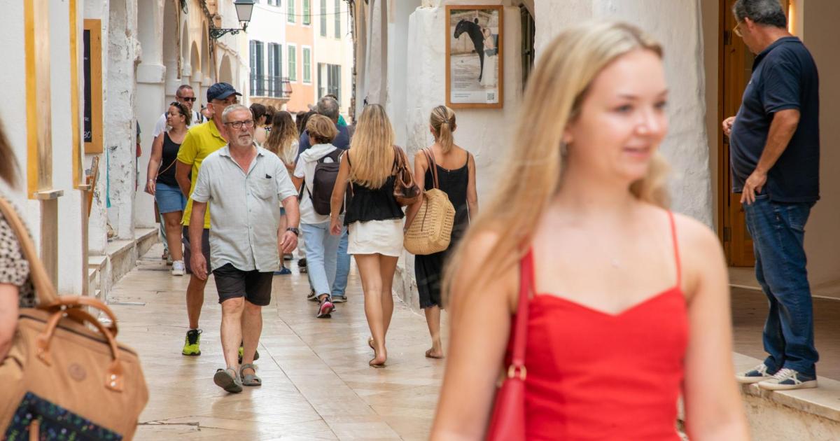 Agosto llena el 85 % de plazas hoteleras de Menorca con precios casi tan altos como los de Eivissa
