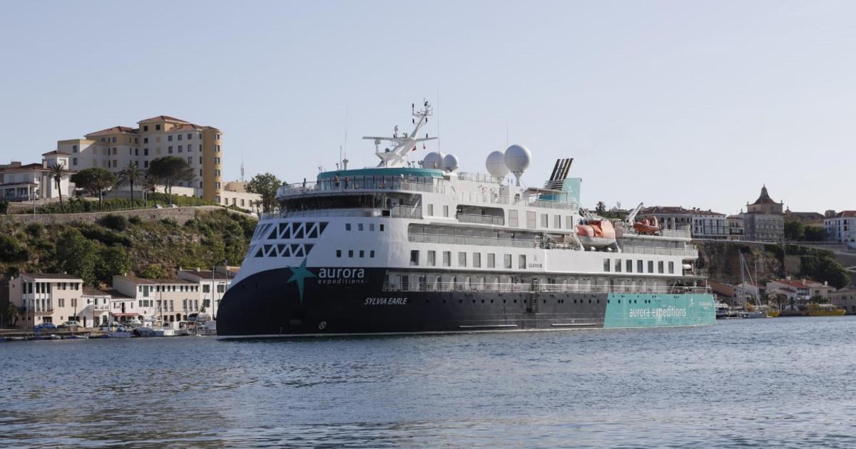 Maó seguirá fuerte en 2026 como destino de cruceros pese a perder un coloso de MSC