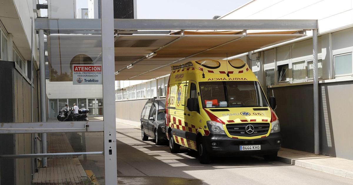 Salud anuncia la ‘jubilación’ inminente de las ambulancias de Menorca: «La situación era nefasta»