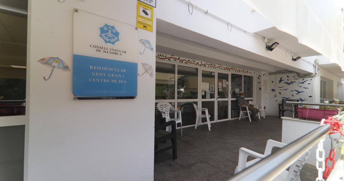 El Consell de Menorca depura la lista de espera en los geriátricos y centros de día: se reduce a la mitad