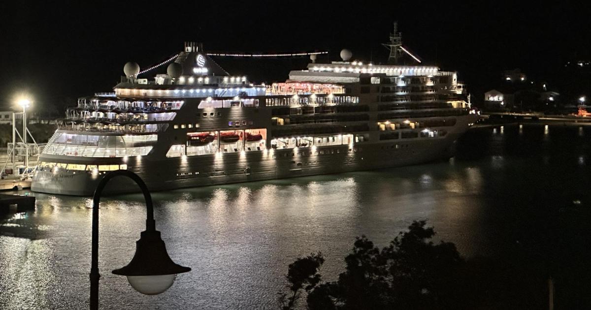 Fiesta a bordo hasta altas horas: vecinos de Maó se quejan por la música de un crucero