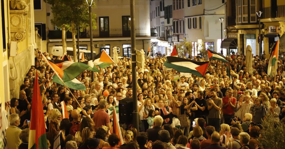 Clamor multitudinario en Menorca para que Israel libere a los integrantes de la Flotilla: «No estáis solos»