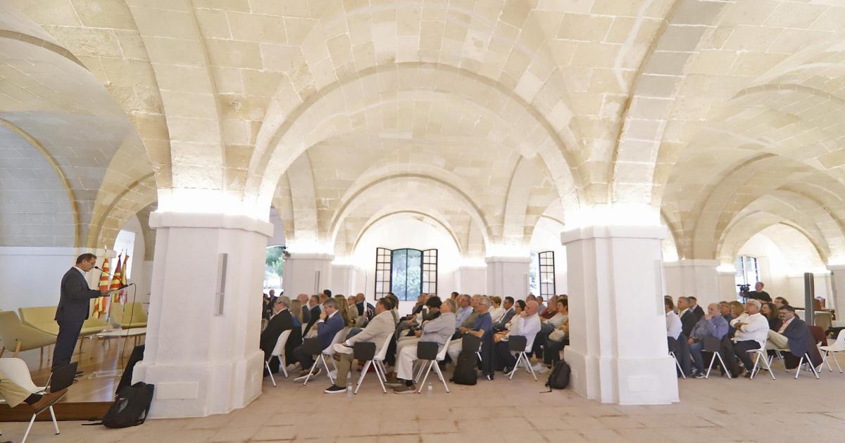El futuro de Menorca: la Isla busca una nueva 'vía menorquina' para los próximos 25 años