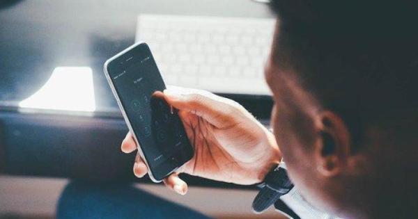 Avisan de una estafa telefónica en Maó a través de WhatsApp