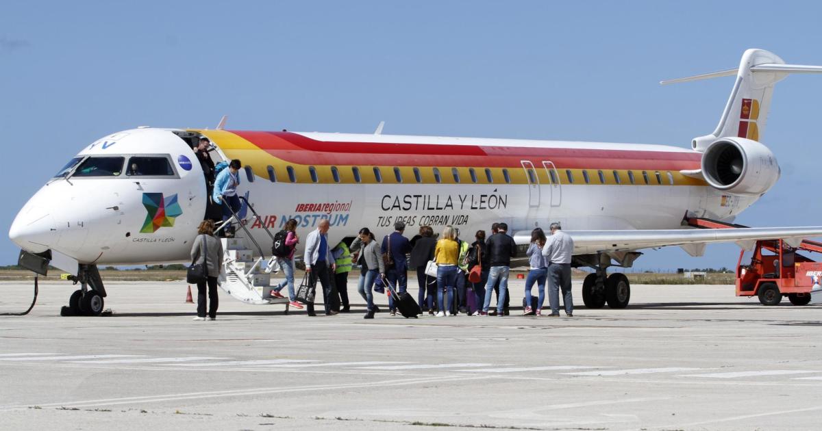 El 'puente aéreo' entre Menorca y Mallorca: entre las rutas nacionales con más viajes exprés